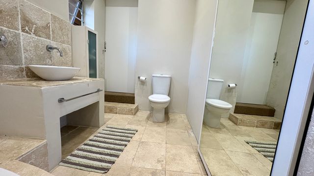 To Let 4 Bedroom Property for Rent in Bonza Bay Eastern Cape
